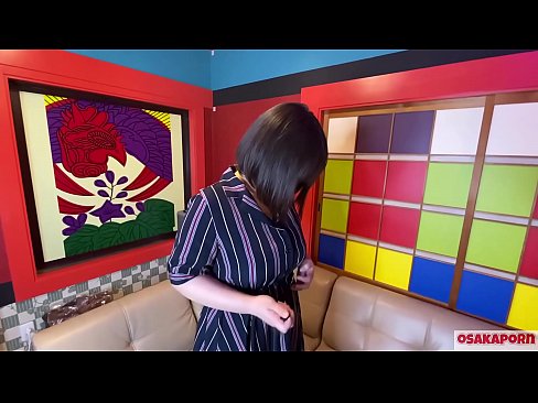 ❤️ Mrembo wa Kijapani mwenye matiti makubwa anapiga punyeto kwa kutumia midoli ya ngono na anakuwa na mshindo. Anazungumza katika mahojiano kuhusu uzoefu wake wa kutisha. Matiti makubwa na pussy yenye nywele ikiomboleza kwa sauti kubwa. Osakaporn Ngono ﹏